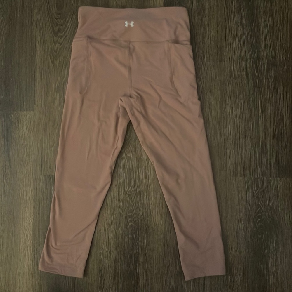 Under armor leggings with pocket